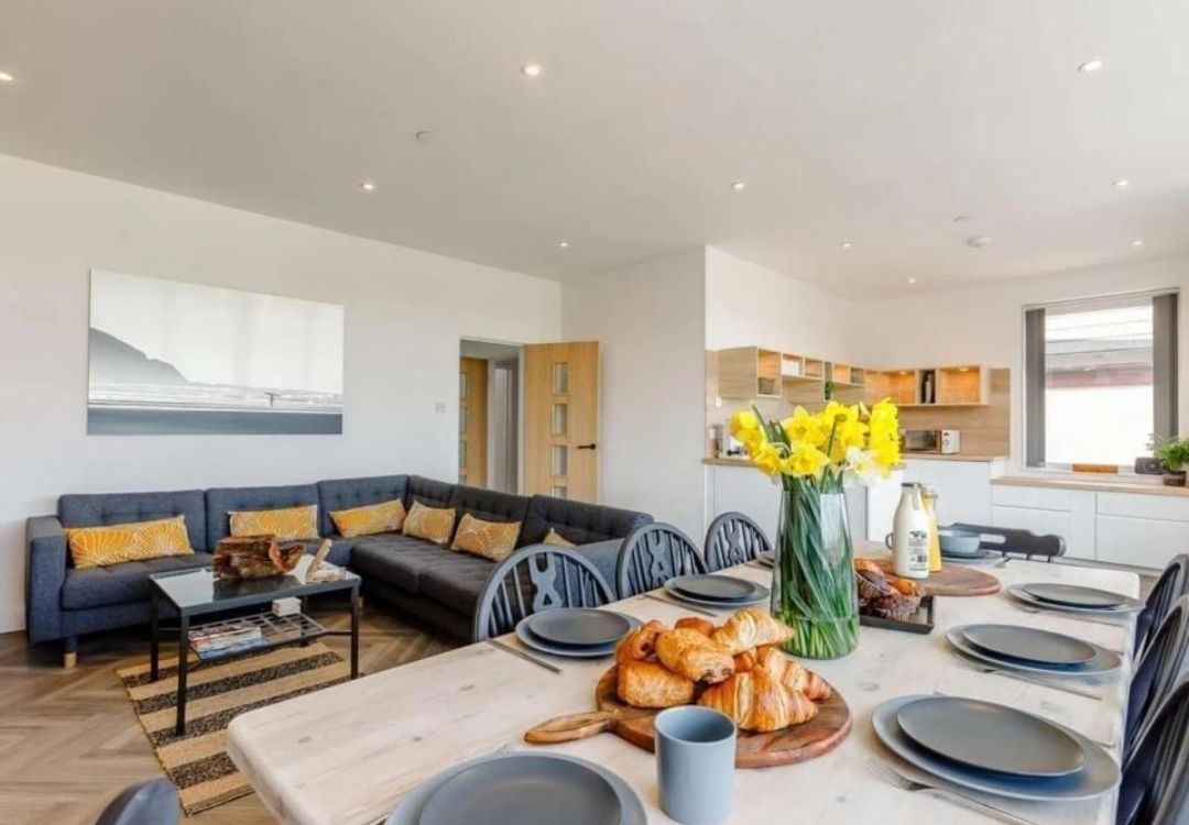 Living and dining space at Surfside